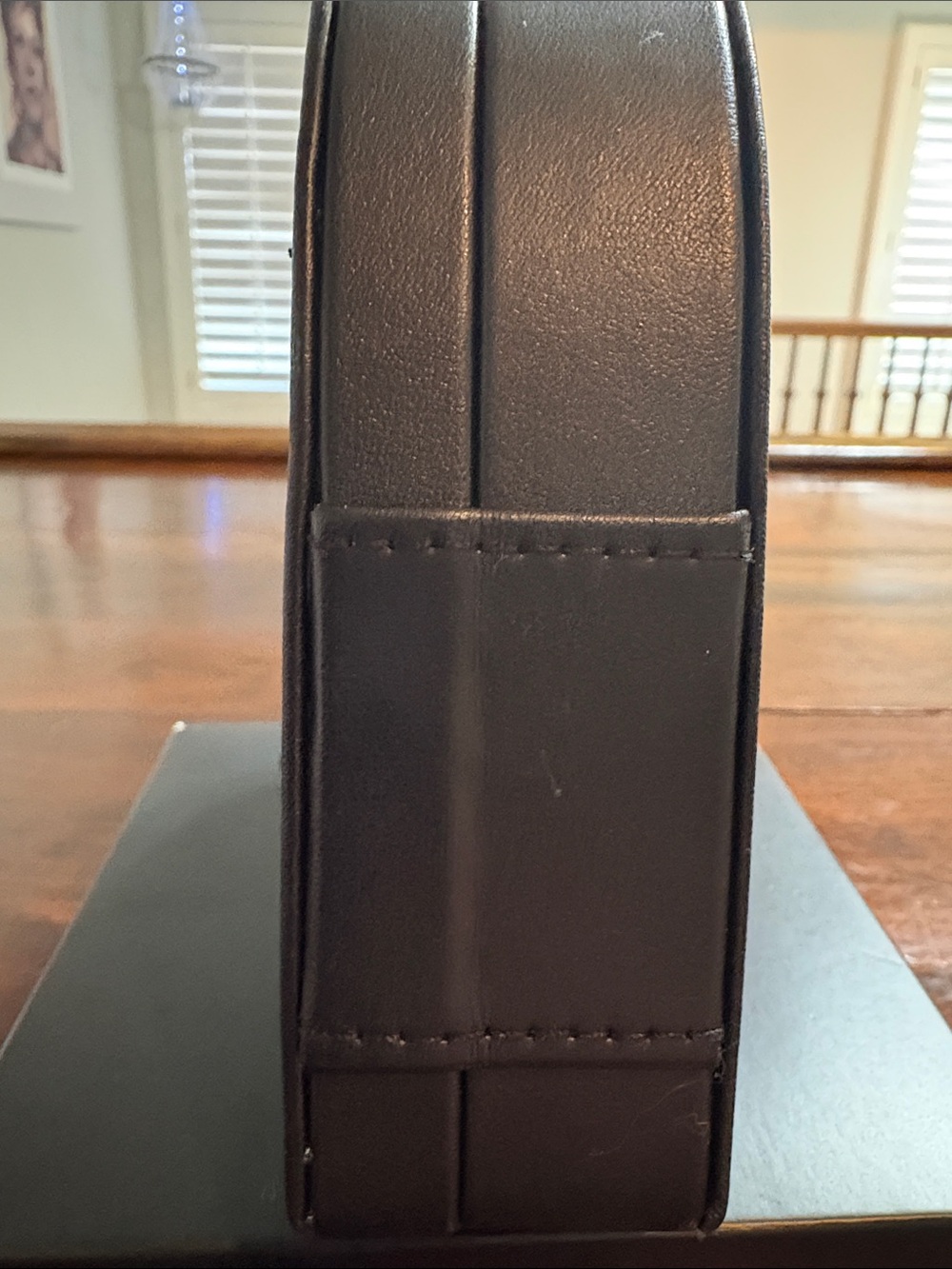 YVES SAINT LAURENT Black Heart-Shaped Makeup Case w/Mirror - Picture 7 of 8